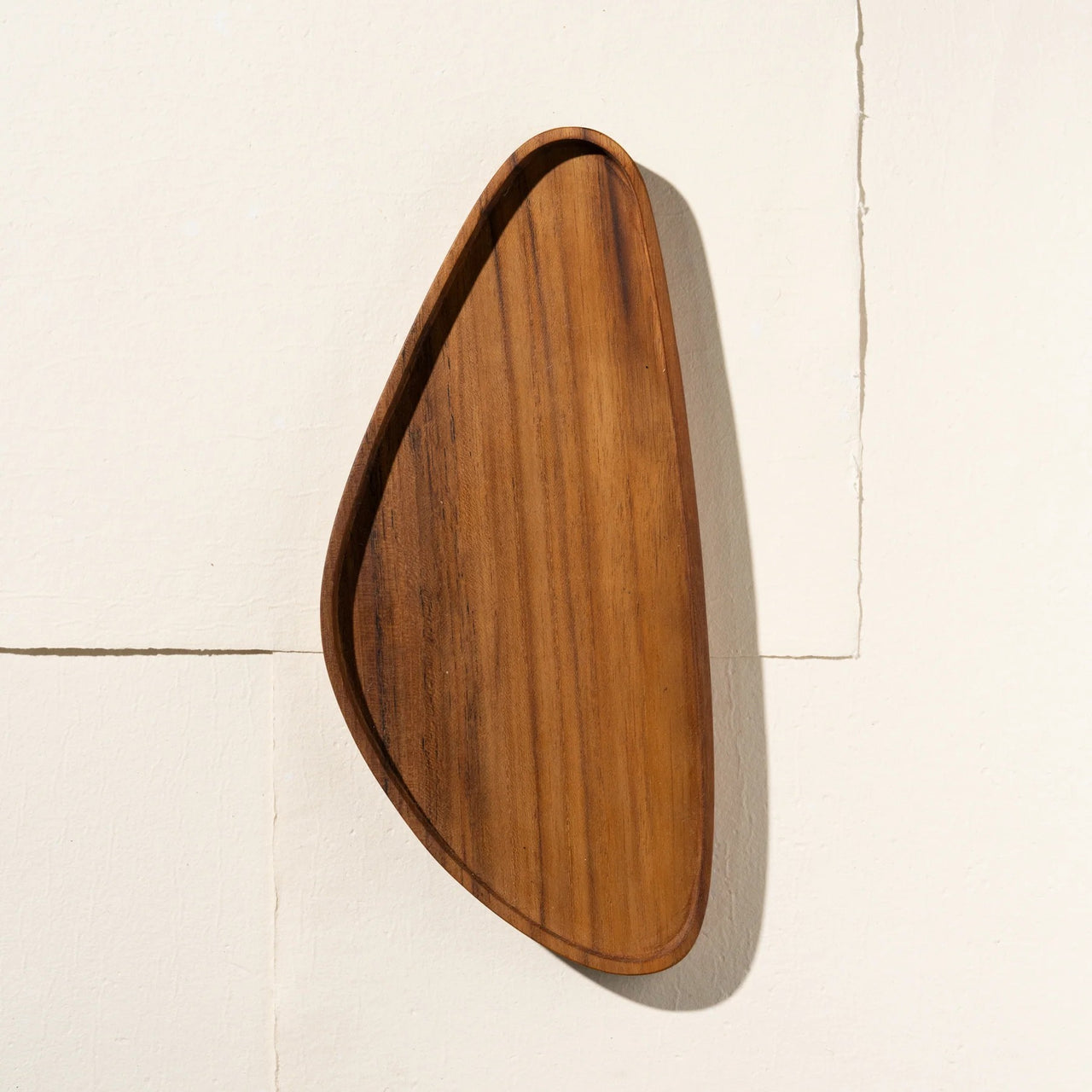 'Anya' Pebble Serving Dishes | Various Sizes by Inartisan. We proudly support fun and beautiful art prints, textiles, homewares and jewellery by Aussie Creatives. www.greendoordecor.com.au